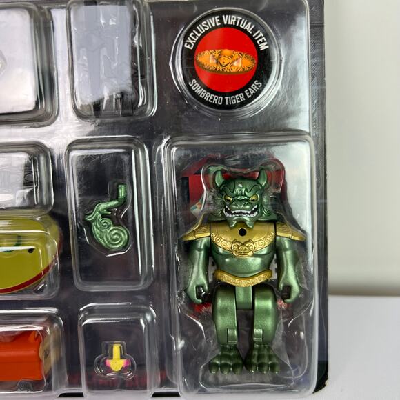 Roblox Avatar Shop Series Collection Lionize Me Action Figure with 12 Pieces New - Picture 3 of 16